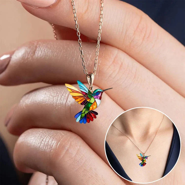 Éloria™ | Collier Colibri Arc-en-Ciel + Boucles d’oreilles assorties offertes